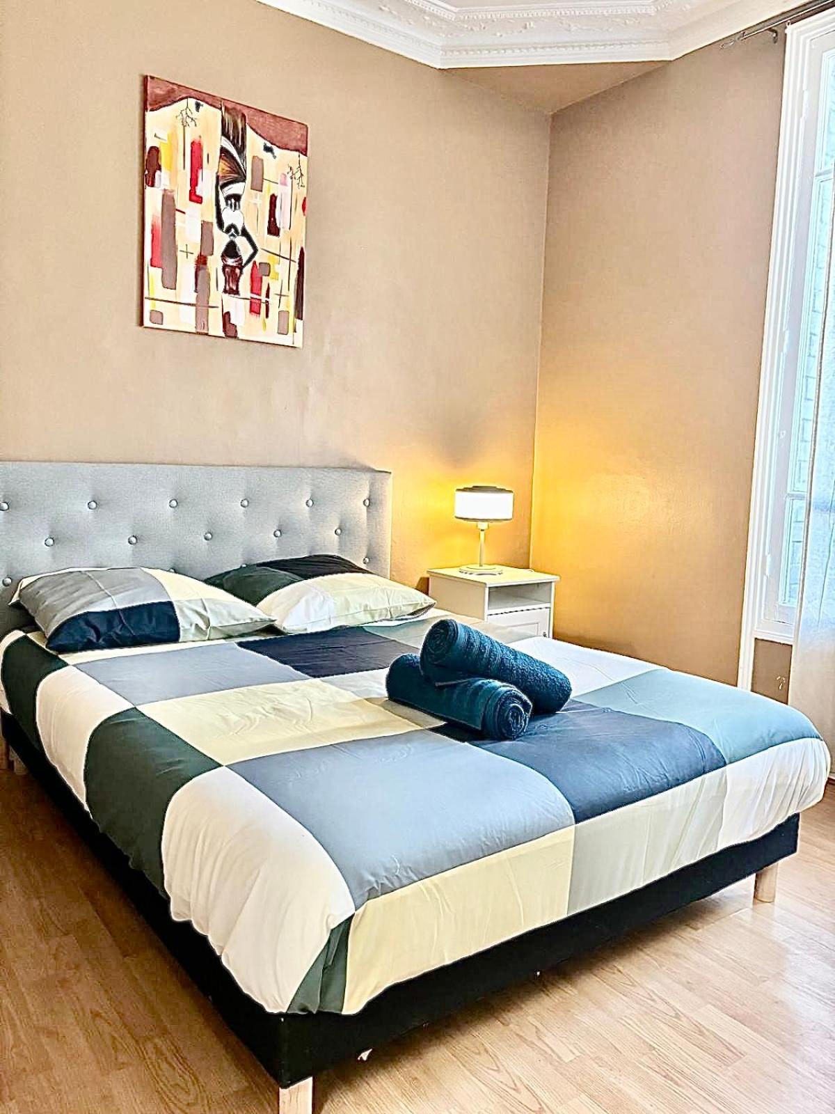 Tour Eiffel Apartment *